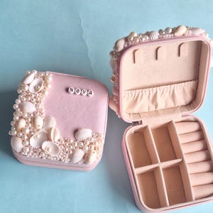 Custom Name Jewelry Box for Girls | Pink Shell & Pearl Decor | Personalized Jewellery Organizer Case | Gift for Her, Teen, Bridesmaid