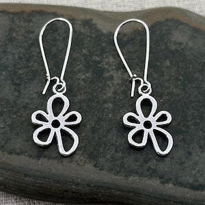 Zierliche Blumen Ohrringe - Blumen Baumeln Ohrringe - Moderne Blumen Ohrringe - Geschenke Für Sie - Kleine Blumen Ohrringe - Blumen Schmuck Geschenke