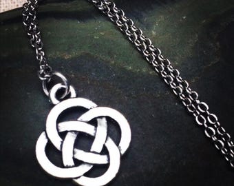 Celtic Knot Necklace - Celtic Knot Jewelry - Irish Pendant Necklace - Silver Celtic Necklace - St Patricks Day Jewelry - Irish Jewelry Gifts