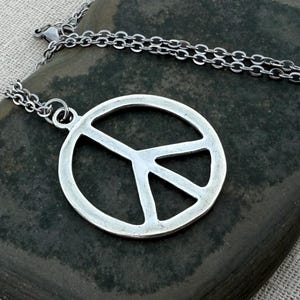 Vredesteken ketting - zilveren vredesketting - vredesteken hanger - vredesteken sieraden - vredesteken geschenken - vredescadeaus voor haar