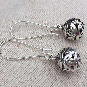 SALE Silver Ball Earrings Silver Bali Earrings Boho Dangle Earrings Bohemian Drop Earrings Silver Boho Earrings Bali Jewelry Bild 2