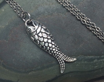 VENTE - Collier de poisson argenté - Collier de poisson délicat - Cadeaux de bijoux de poisson - Bijoux amoureux de poisson - Collier pendentif de petit poisson - Cadeaux de pêche