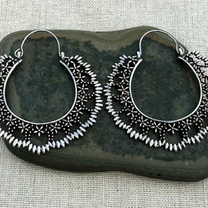 Floral Hoop Earrings - Vintage Silver Hoops - Silver Filigree Hoops - Boho Hoop Earrings - Silver Flower Hoops - Gifts For Her - Lacey Hoops