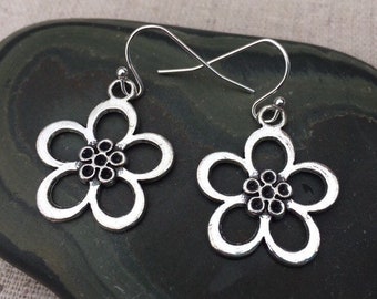 SALE - Cut Out Flower Earrings - Unique Botanical Earrings - Whimsical Flower Earrings - Mod Flower Jewelry - Floral Silver Jewelry Gifts