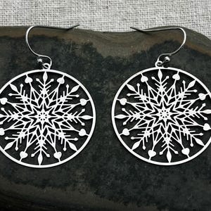 Snowflake Dangle Earrings - Silver Snowflake Earrings - Holiday Earrings - Christmas Earrings - Winter Earrings - Snowflake Jewelry Gifts