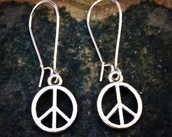 Boucles D'Oreilles Clous Argenté Symbole De La Paix - Miniature Et Tendance
