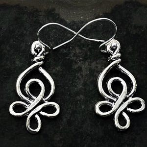 Celtic Knot Earrings - Celtic Dangle Earrings - Celtic Knot Jewelry - Irish Jewelry Gifts - Celtic Knot Gifts  - Silver Celtic Earrings