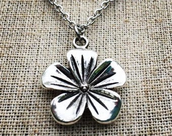 Silver Hibiscus Necklace - Hawaiian Flower Necklace - Hibiscus Jewelry Gifts - Gifts For Her - Dainty Flower Necklace - Hibiscus Flower Gift