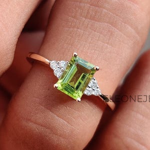 2 CT Green Emerald Cut Cubic Zirconia Engagement Ring, 925 Sterling Silver Ring, Stackable Ring, Cluster Ring, Wedding Ring, Gift For Her
