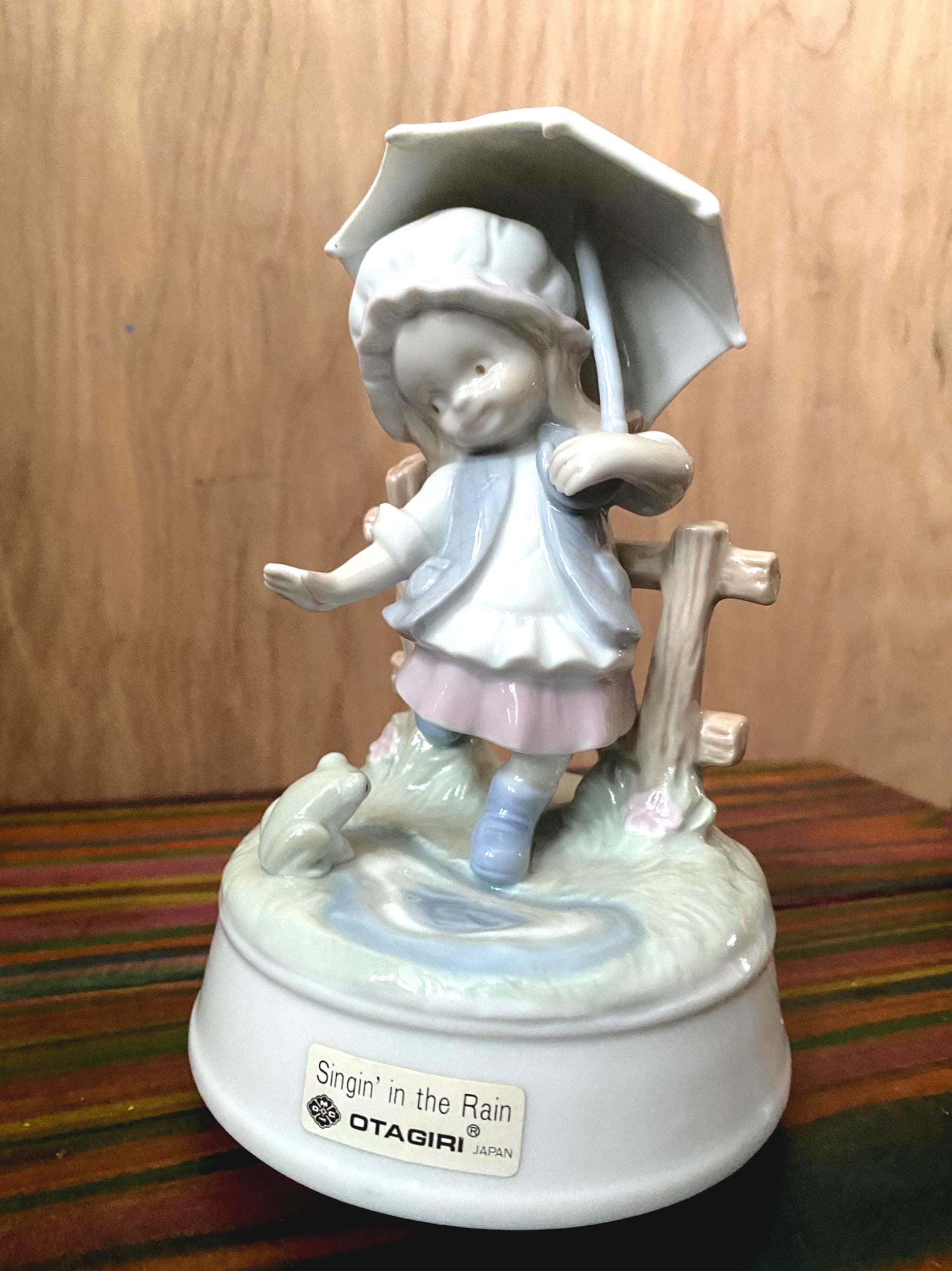 ミュージックシアター　雨に唄えば　うさぎのドール　オルゴール Music Box Singing in the Rain - Etsy