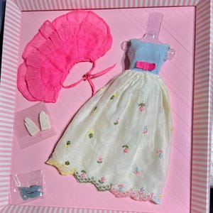 Vintage Barbie-Outfit #1260 Erstes Kleid