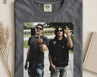 The Walking Dead Middle Finger Meme Graphic Tee, Negan Daryl Dixon Funny Parody T-Shirt, Unisex Cringe Retro Streetwear Shirt
