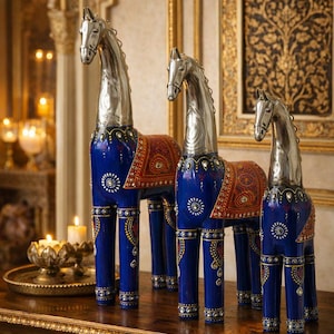 Königliches Pferd Figuren Set | Handgemachte indische Eisenkunst | Rustikale Sammler Skulpturen