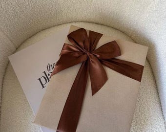 Gift Wrapped Mum Planner - Weekly, Monthly, Budget