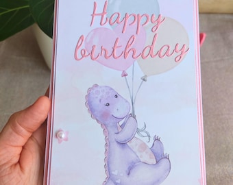 Carte Anniversaire enfant – Dinosaure avec ballons – Fait main – Cadeau fille original – Carte artisanale douce et poétique – Avec enveloppe