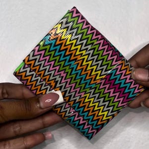 Rainbow Chevron & Gelb und Grün DELUXE Akkordeon Geldbörse