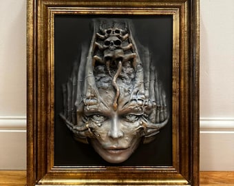 Li 11 Giger clay bas relief