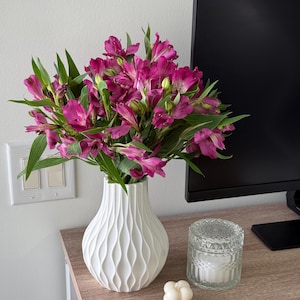 White Sculpted 3D Printed Vase - Modern Minimalist Home Decor