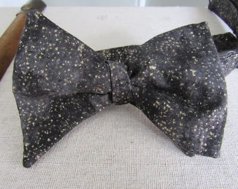 Black and Gold glitter bow tie, Formal Bow Tie, Glittery Bow Tie, Self Tie Bow tie, Adjustable Bow Tie