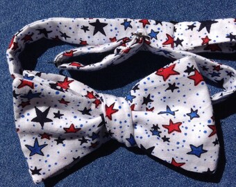 Red White and Blue Stars Self tie Bow Tie, Patriotic USA tie, Adjustable neck Tie, 4th of July bow tie, Memorial Day Veteran's Day  bowtie