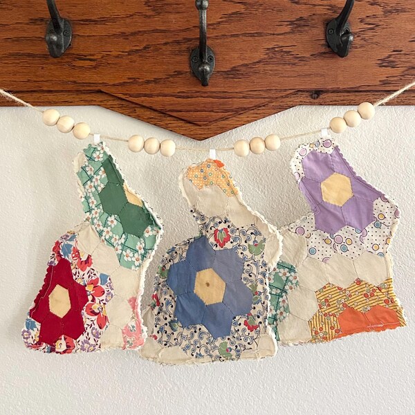 Vintage Quilted Bunny Garland, Easter Flower Garden Banner, Farmhouse Decor