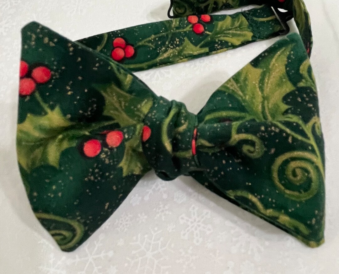 Christmas Bow Tie Green Holly Self Tie Holiday Bow Tie Etsy