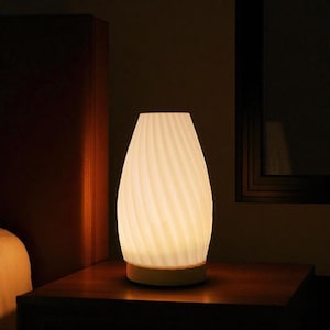 Cream Retro Table Lamp with Remote | High-End Bedside Night Light | Bedroom Study Lamp with Flower Vase | Soft Ambient Lighting