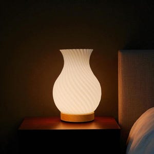 Vintage Cream Table Lamp with Vase | Remote Control Night Light | Elegant Bedside Lamp for Bedroom & Study | Soft Ambient Glow