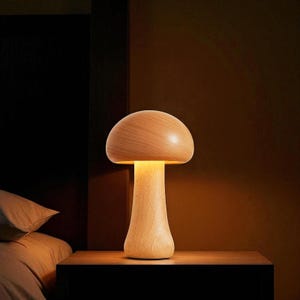 Holzpilz Nachtlicht | Massive Buche LED Nachttischlampe | Gemütliches Ambient Tischlicht | Geschenk für Kinder, Jugendliche & Erwachsene | Wohndekor