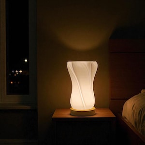 Retro Cream Bedside Lamp with Remote | 2-in-1 Table Light & Flower Vase | Cozy Bedroom or Desk Light | Warm Soothing Lighting