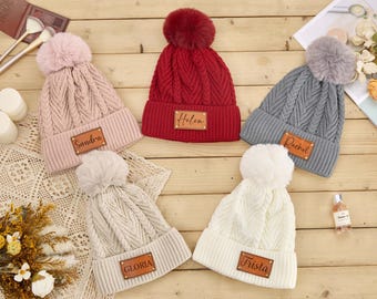 Personalisierte Leder Name Patch Strickmütze, gravierte Wintermützen Warme Hüte, Erwachsene Warme Wintermütze, Wintermütze für Erwachsene, Geschenk für Mama