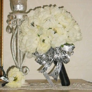 Anemone Bouquet-Black and White Bouquet -Bridal Bouquet-Spring Wedding Bouquet-Summer Wedding Bouquet