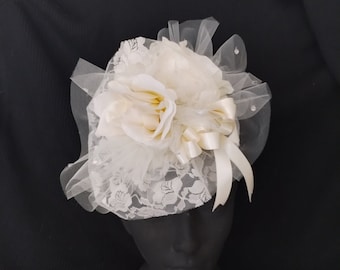 Fascinator Hat, Ivory Hat, Church Hat, Wedding Headpiece, Vintage Style Hat, Off White Hat, Sinamay, Photo Prop, Flower Hat, Horseraces Hat