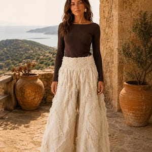 Boho broek van onbewerkt katoen, palazzo model met textuur en patchwork.
