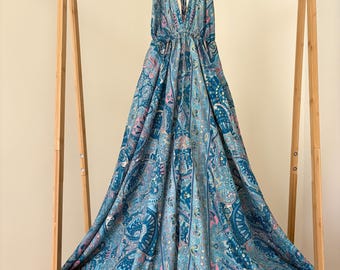 Boho dress with open back, flowy maxi dress, perfect for summer, festival dress, long dress with halter neckline.