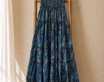 Falda larga de estilo bohemio indio, en tonos azules, con estampado paisley, fluida y ligera, cintura ajustable, talla única.