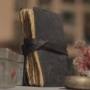 Diario in pelle nera in stile vintage – Quaderno vintage 5x7 fatto a mano con carta con bordo frastagliato – Diario in pelle nera antica, regalo per lei