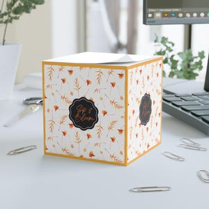 Cube de papier floral, cadeau de papeterie, décoration de bureau à domicile, compagnon de l'écrivain, accessoire de bureau mignon