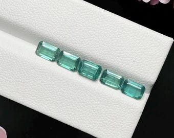 3,98 kt Fine Collection 100% natuurlijk groen kyaniet