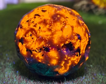 Natural Yooperlite Planet Carvings, Crystal Planet Decor, Gemstone Gifts