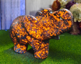 Natural Yooperlite Elephants, Hand Carved Crystal Elephant  Decor, Gemstone Gifts