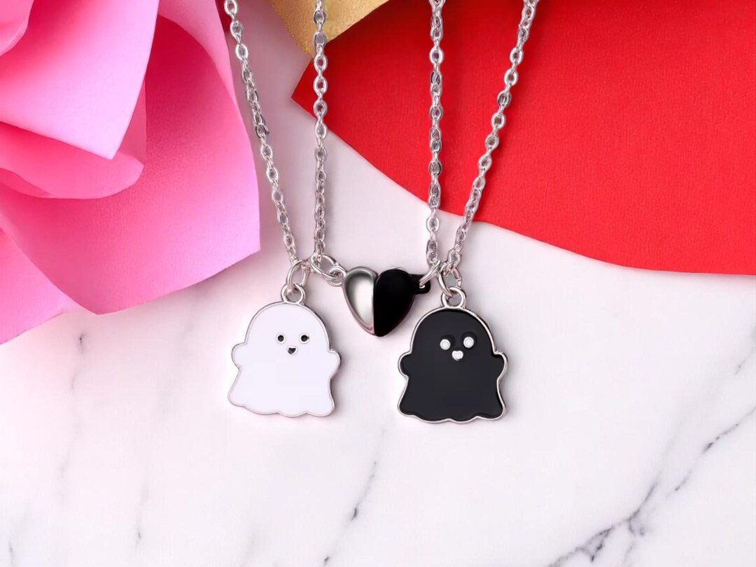 2pcs BFF Necklace Set – Cute Cartoon Ghost Heart Pendant
