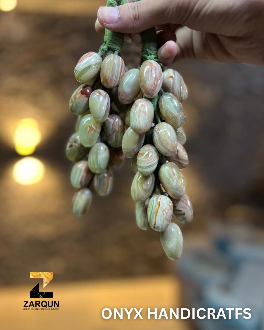 Grosse grappe de raisin d'albâtre - Marbre