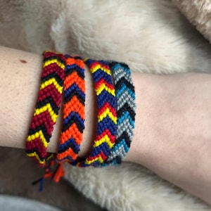 F1 Team Livery's Inspirierte handgemachte gewebte Armbänder | Benutzerdefinierte Motorsport Schmuck | Racing Fan Geschenk