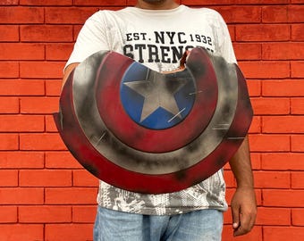 Scudo di Capitan America mezzo danneggiato / Scudo di Steve Rogers / Scudo di Capitan America Soldato d'Inverno / Il miglior regalo di Halloween