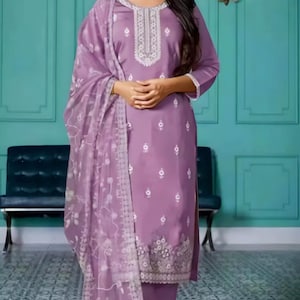 Lavender Embroidered Pakistani Style Suit Set | Ethnic Kurti Pant Dupatta Set | Elegant Party Wear Dress for Women