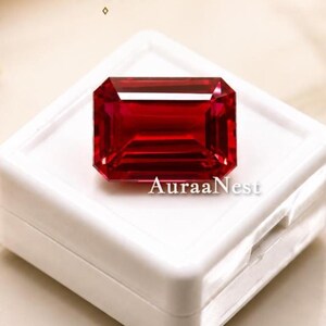 Rubí rojo talla esmeralda de 27 quilates – Gema natural con certificación AAA+ – Rubí de 17 mm para anillos personalizados y joyería de lujo de AuraaNest