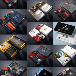 Puede incluir: Una colección de maquetas de tarjetas de visita en varios diseños. Las tarjetas presentan diversas combinaciones de colores, incluyendo negro, azul, rojo y amarillo, algunas mostrando imágenes y logotipos de empresas. Las tarjetas están dispuestas en pilas y exhibiciones individuales.