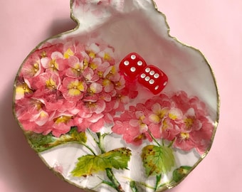 Mahjong Themed Lions paw shell