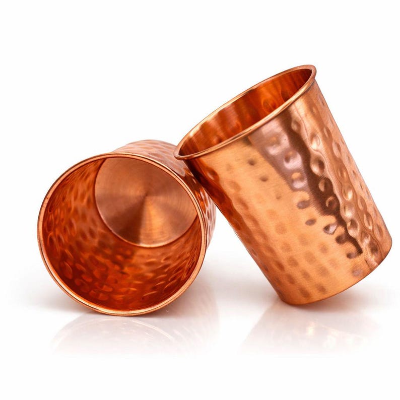 Botella de agua Ayurveda 100% de cobre martillado puro de 1 litro, hecha a mano, para beber agua, jarra de cobre con beneficios para la salud. 2 Tumblers